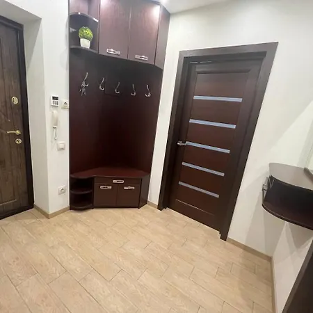 דירה - Dzhordzha Vashynhtona *