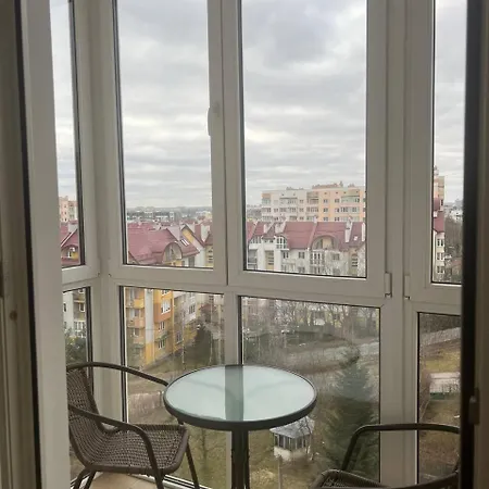 - Dzhordzha Vashynhtona Apartment