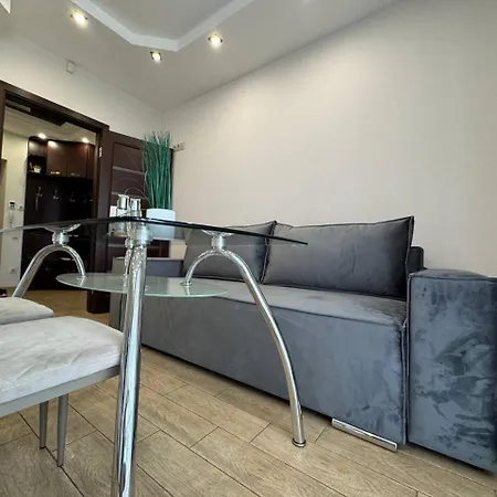 - Dzhordzha Vashynhtona Λβιβ