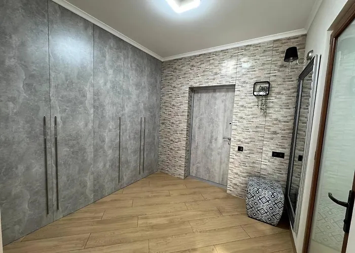 - Dzhordzha Vashynhtona Apartman *